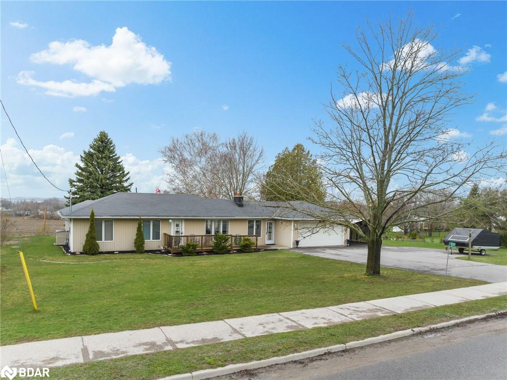 1032 East Communication Road, Bridgenorth, Ontario K0L1H0 Listing