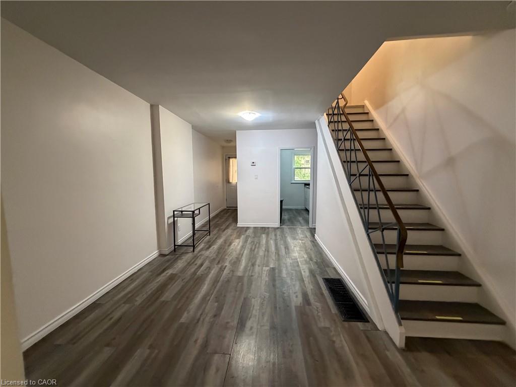 276 Westcourt Place, Waterloo 4