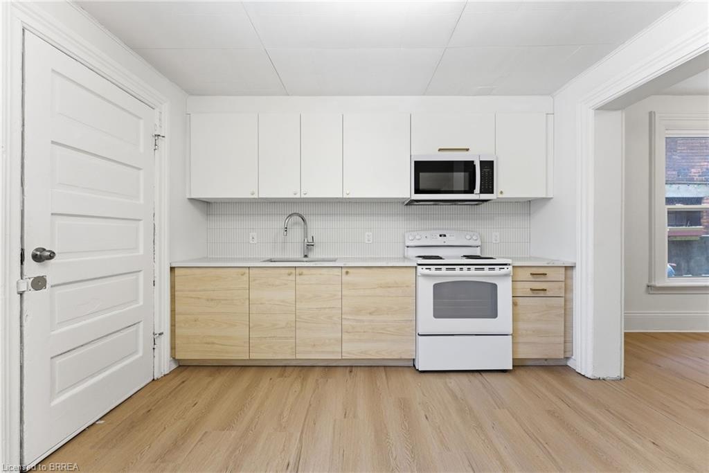 Unit 1 - 176 Darling Street, Brantford 3