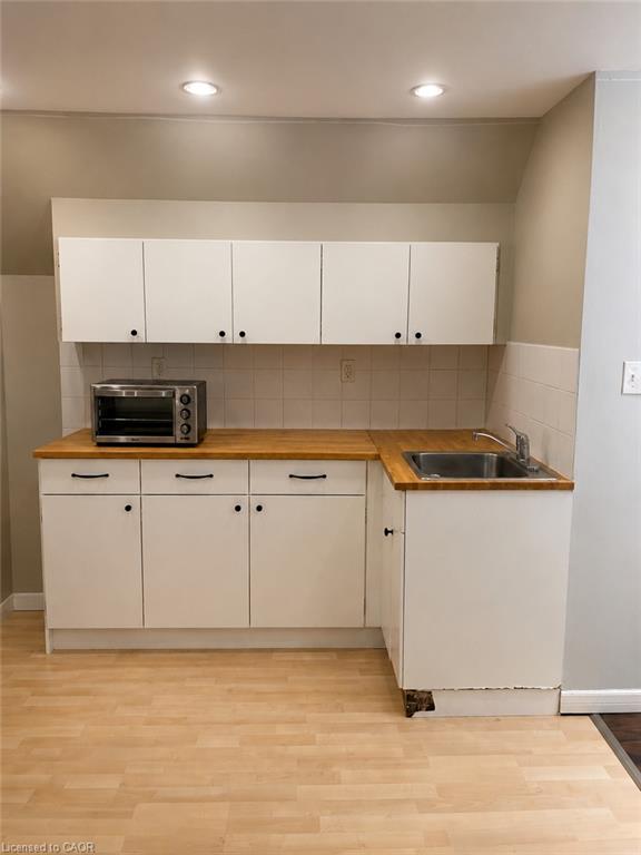Unit UPPER - 110 Hess Street S, Hamilton 2