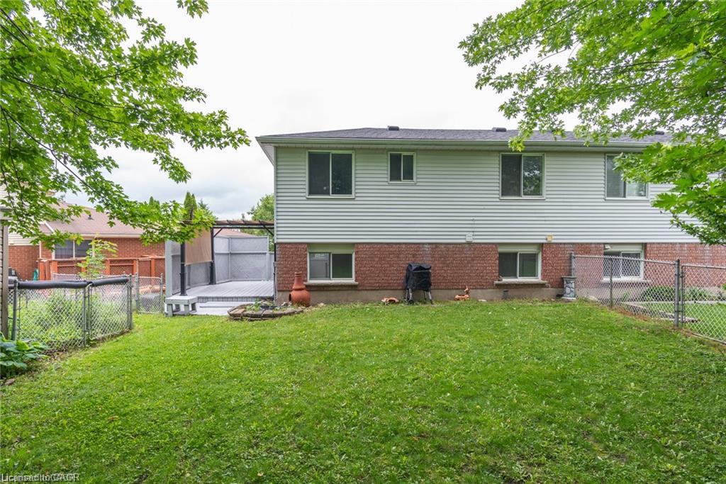Unit B - 629 Settlersfield Court, Waterloo 4