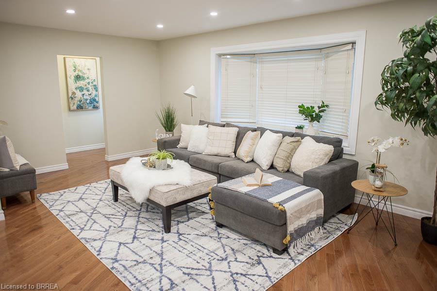 Unit MAIN - 225 Chatham Street, Brantford 2