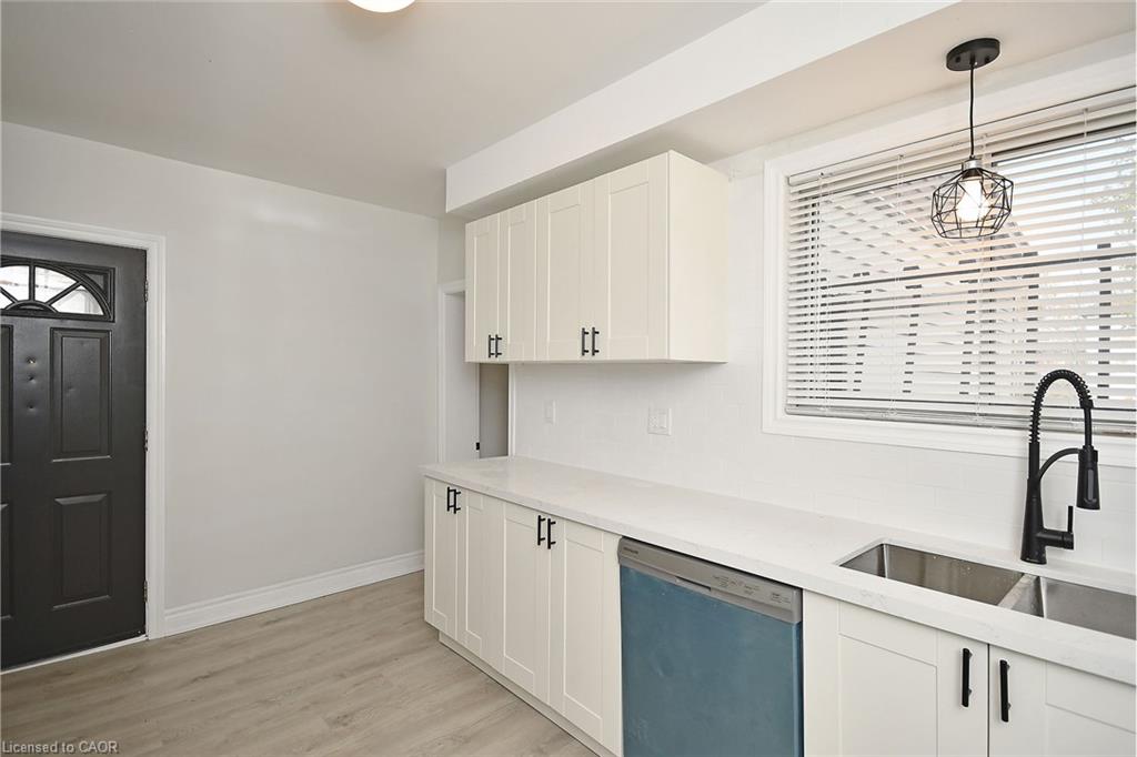 Unit Main - 47 Emerald Street N, Hamilton 3