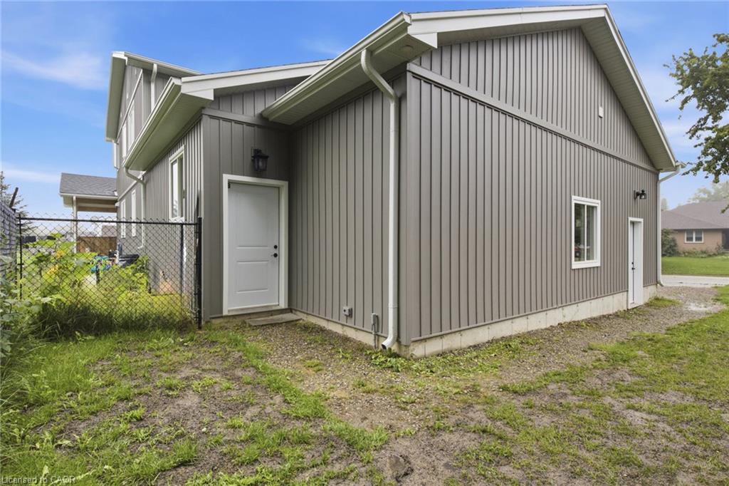 296 St Ann Avenue, Wilmot 2