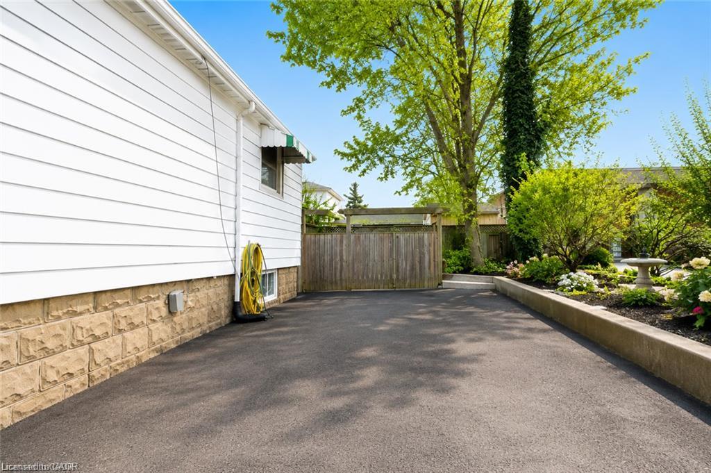 501 Upper Wellington Street, Hamilton 3