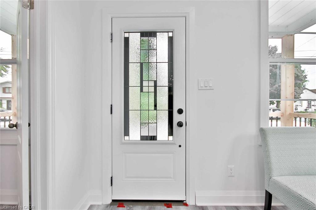 Unit Upper - 549 Waterloo Street, Hamilton 2