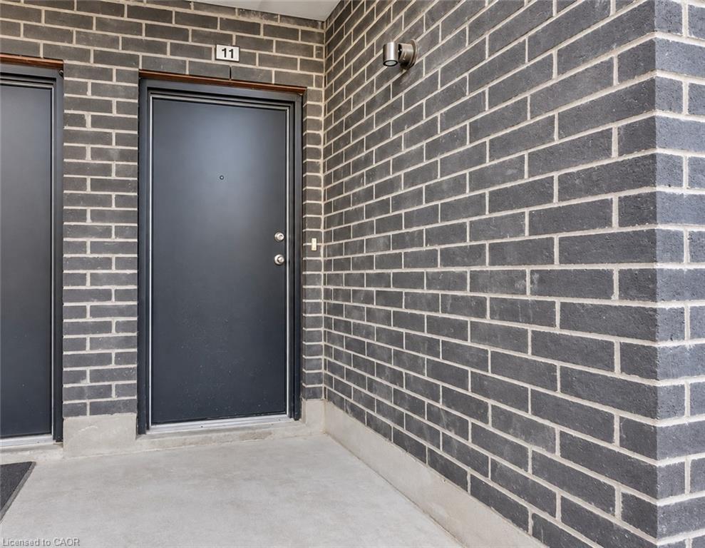 Unit 11 - 235 Chapel Hill Drive, Kitchener 2