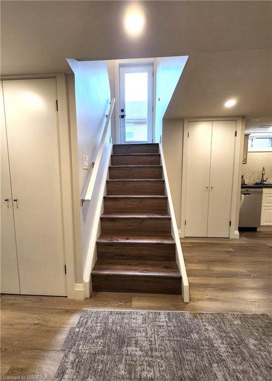 Unit Lower Unit - 404 Nelson Street, Brantford 3