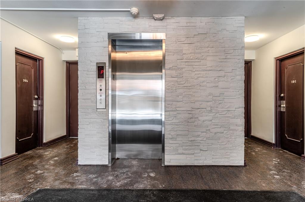 Unit 303 - 200 Charlton Avenue E, Hamilton 2