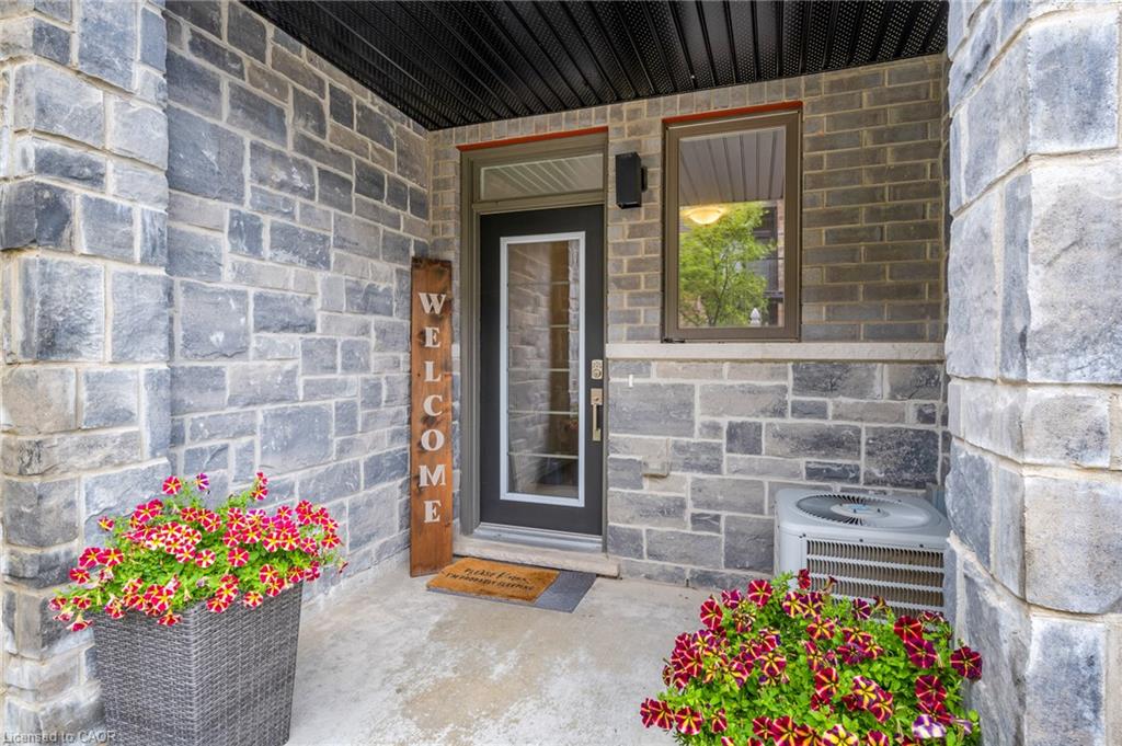 Unit 128 - 30 Times Square Boulevard, Stoney Creek 2