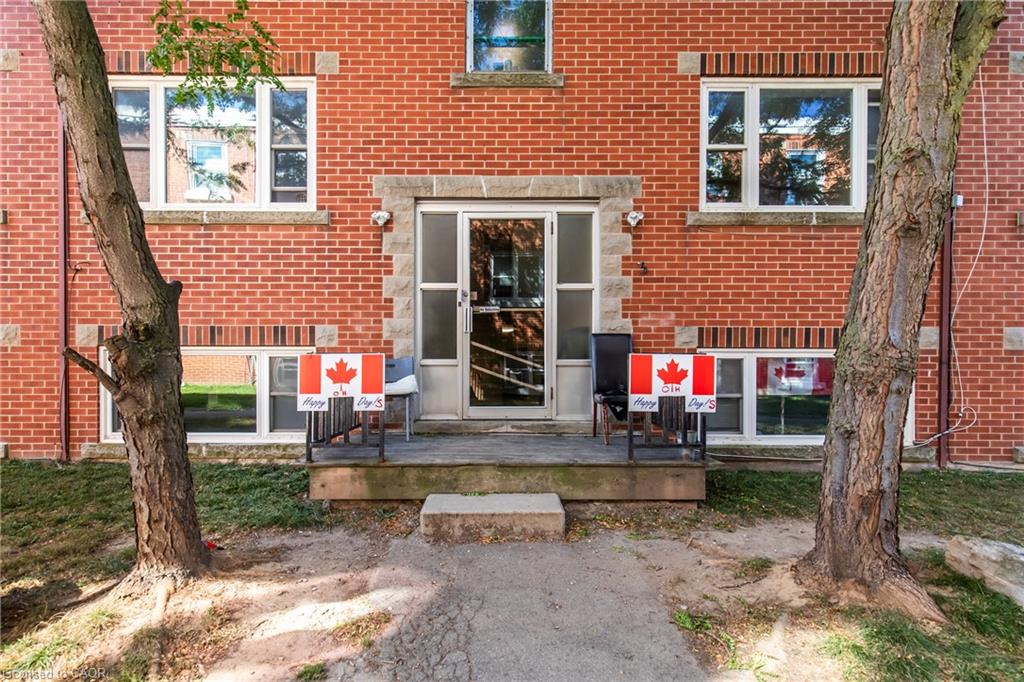 Unit 3 - 3 Applewood Avenue, Stoney Creek 2