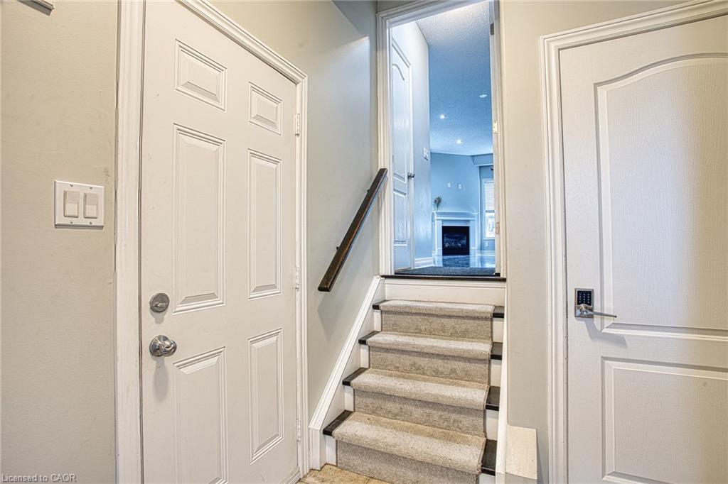 Unit Main - 52 Dartmouth Gate, Stoney Creek 3