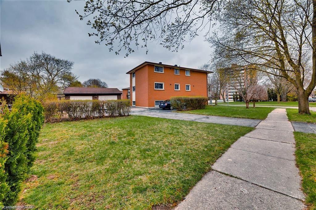 Unit 2 - 92 Confederation Drive, Kitchener 2