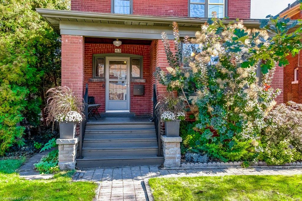 43 Rosslyn Avenue S, Hamilton 4