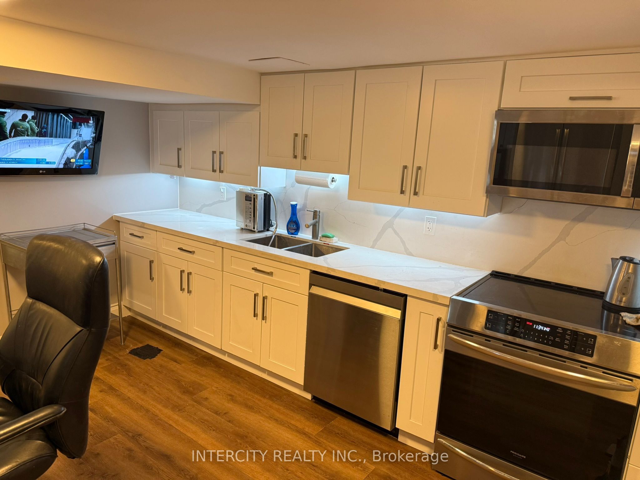Unit 1 - 222 Combe Avenue, North York 2