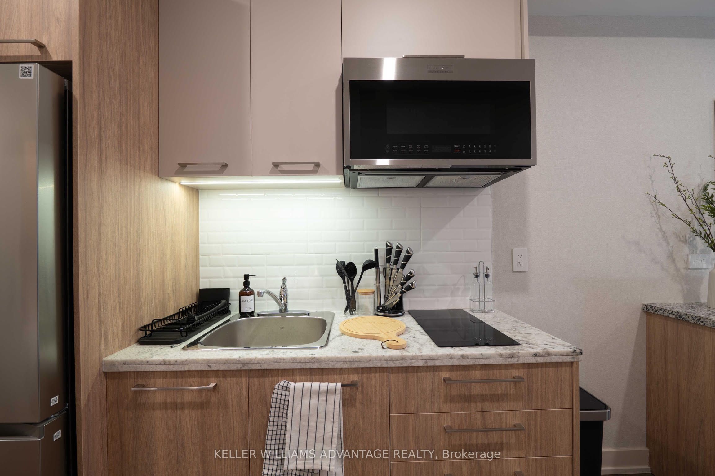 Unit 1 - 23 Ross Street, Toronto 5