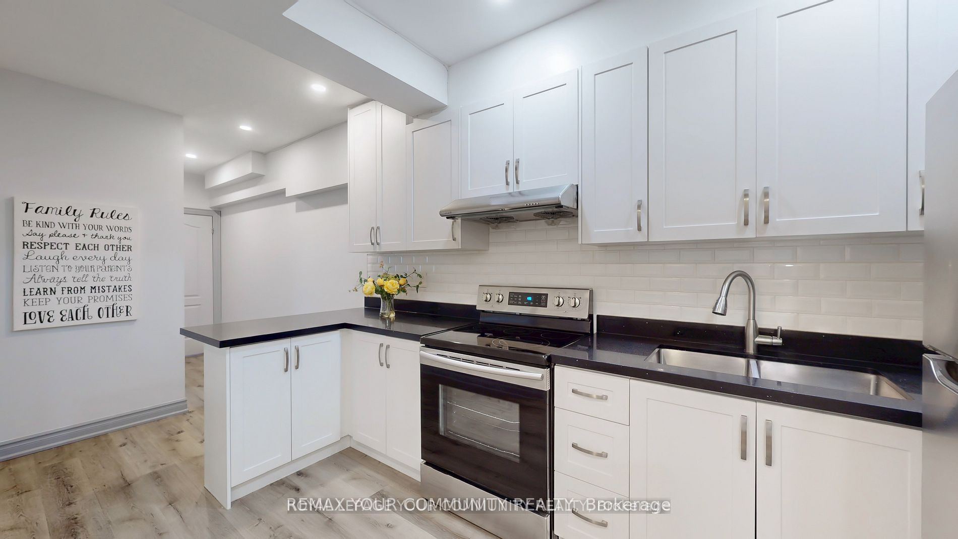 Unit C - 586 Parliament Street, Toronto 4