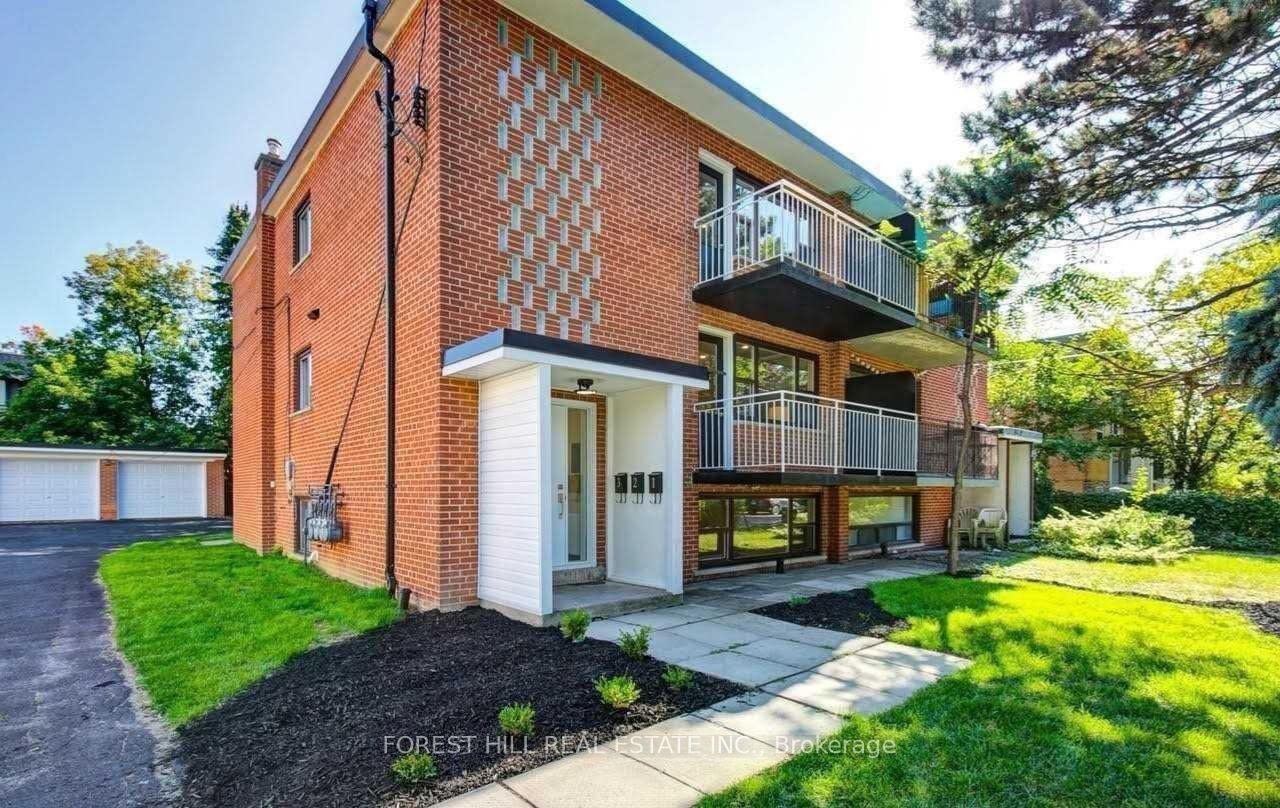 Unit Lower - 19 Charlemagne Drive, North York 4
