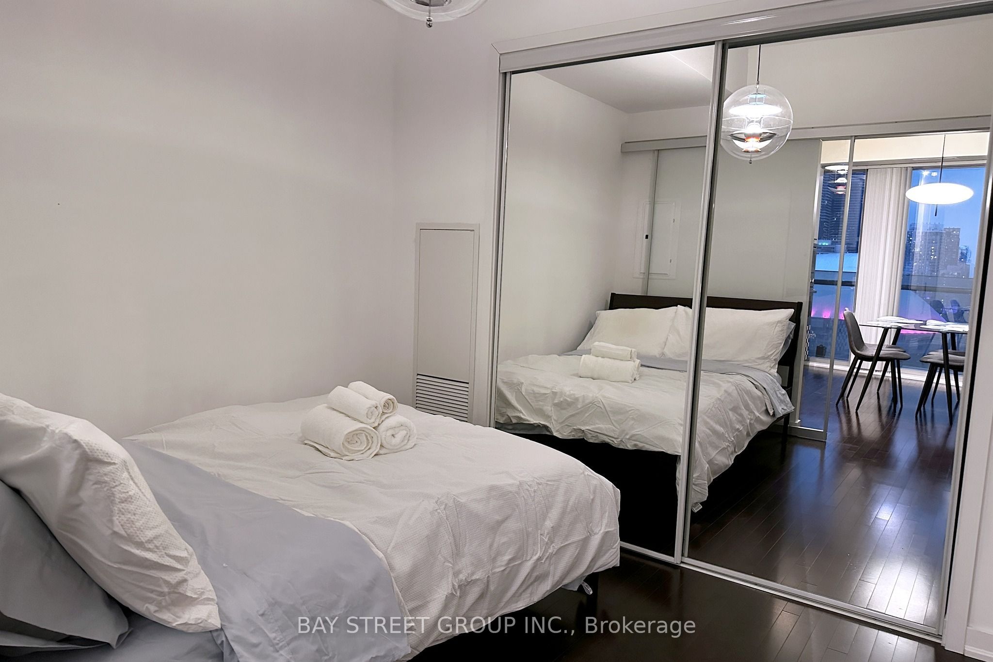Unit 2406 - 14 York Street, Toronto 4