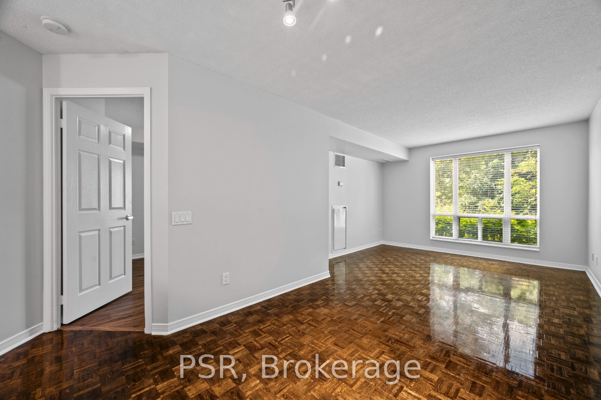 Unit 104 - 515 Rosewell Avenue, Toronto 4