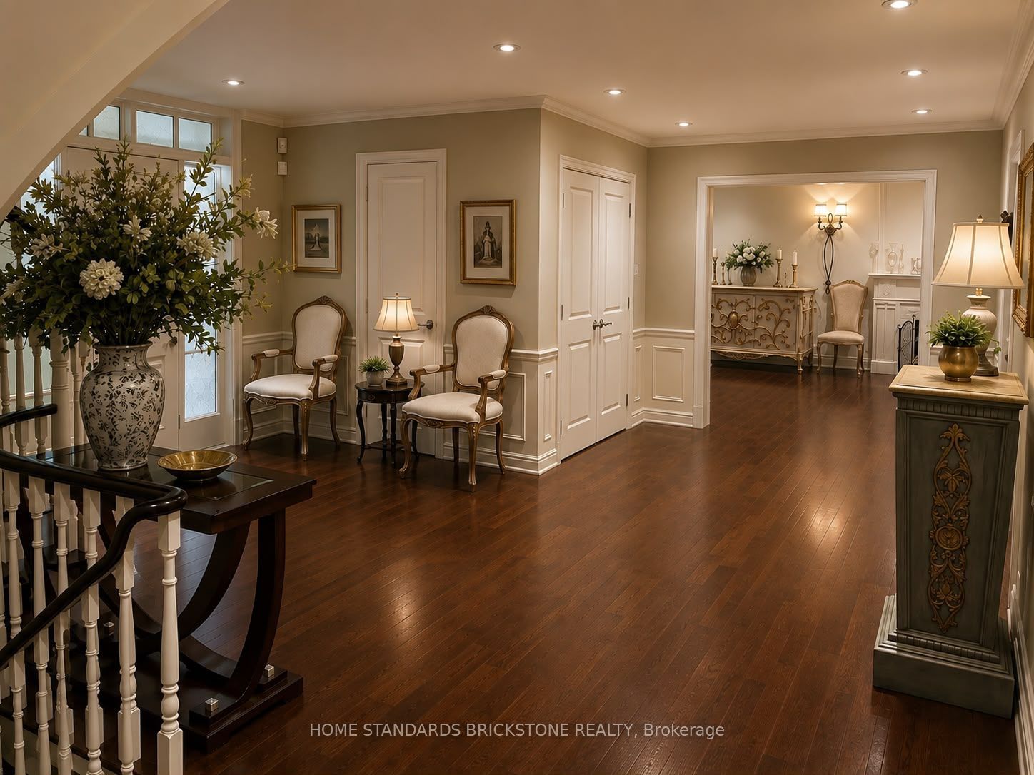 2 Zaharias Court, North York 2