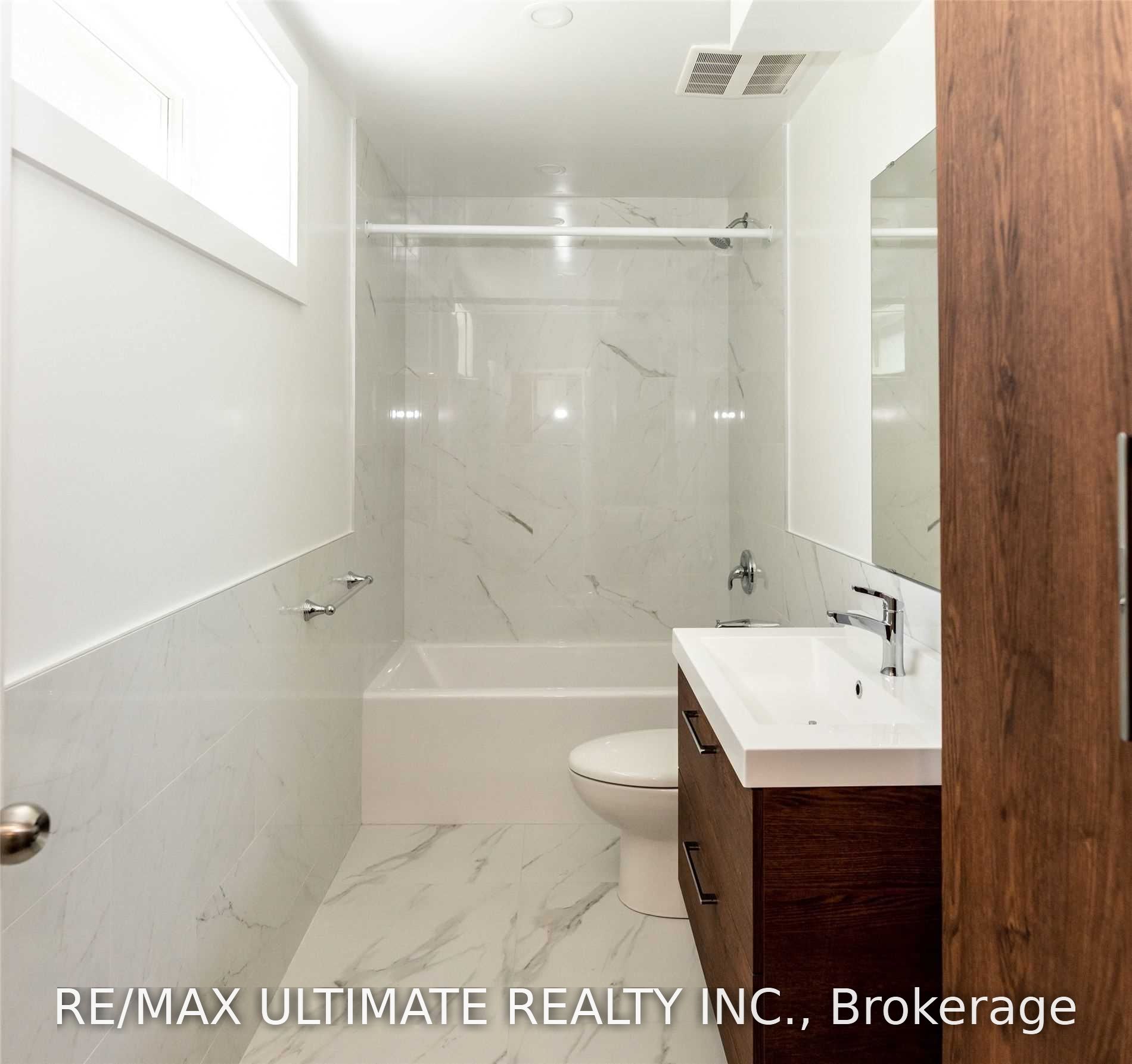 Unit Apt 1 - 248 Wilmington Avenue, North York 5