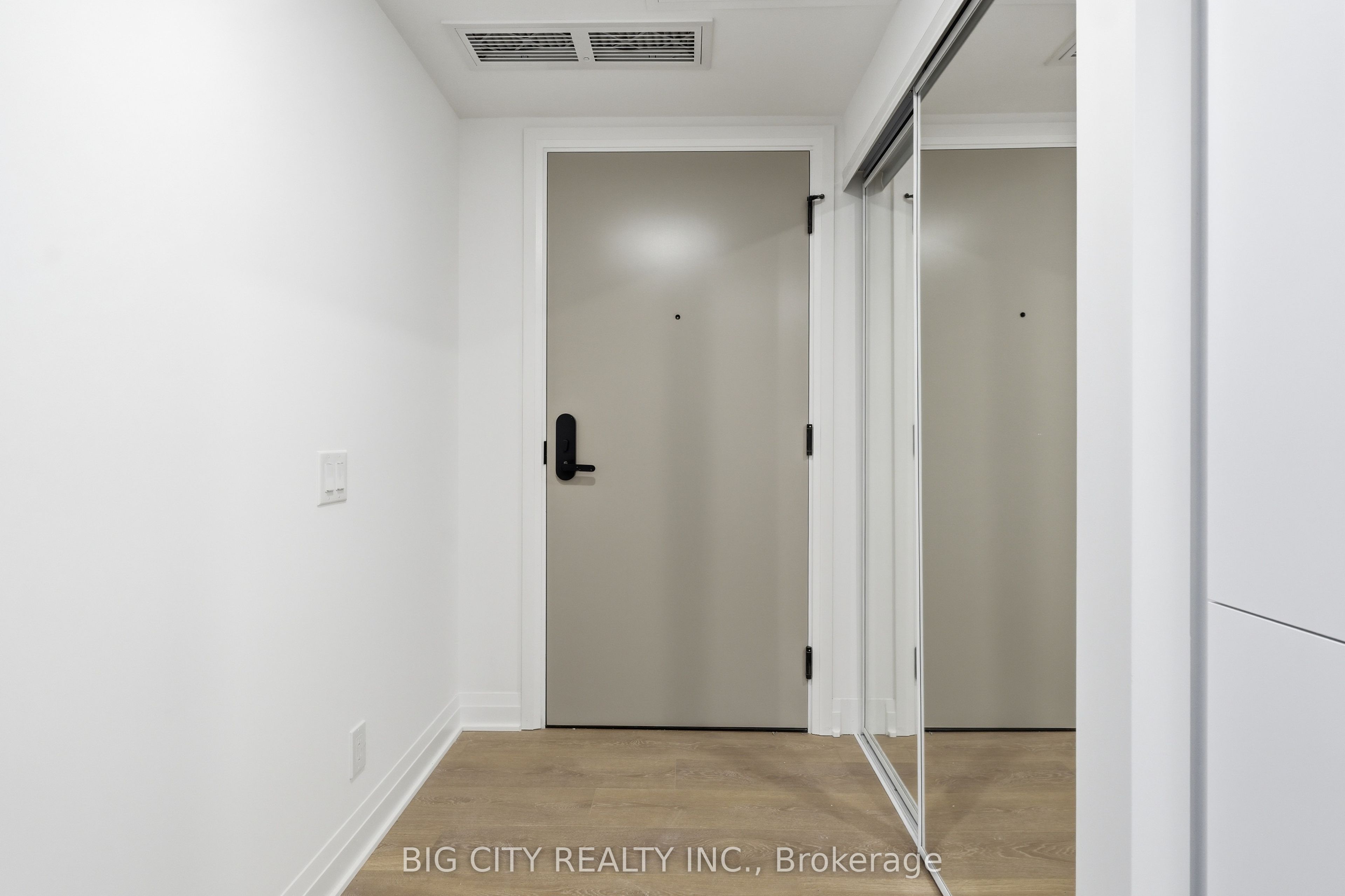 Unit 606 - 25 Frederick Todd Way, Toronto 2