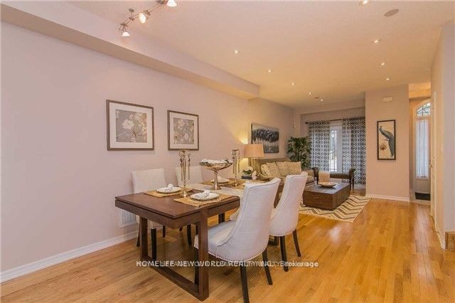 Unit Upper - 6 Altamont Road, North York 3