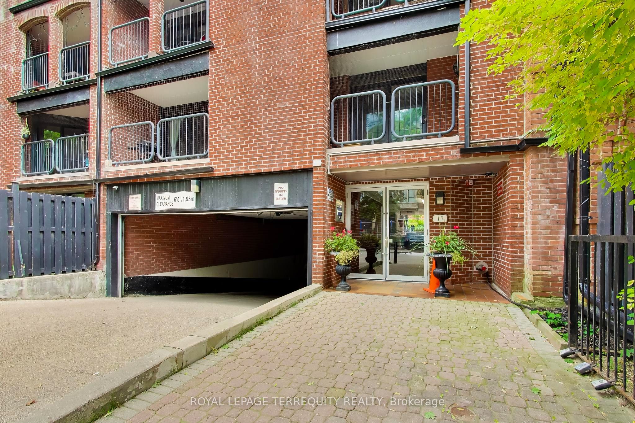 Unit 15 - 17 Pembroke Street, Toronto 4