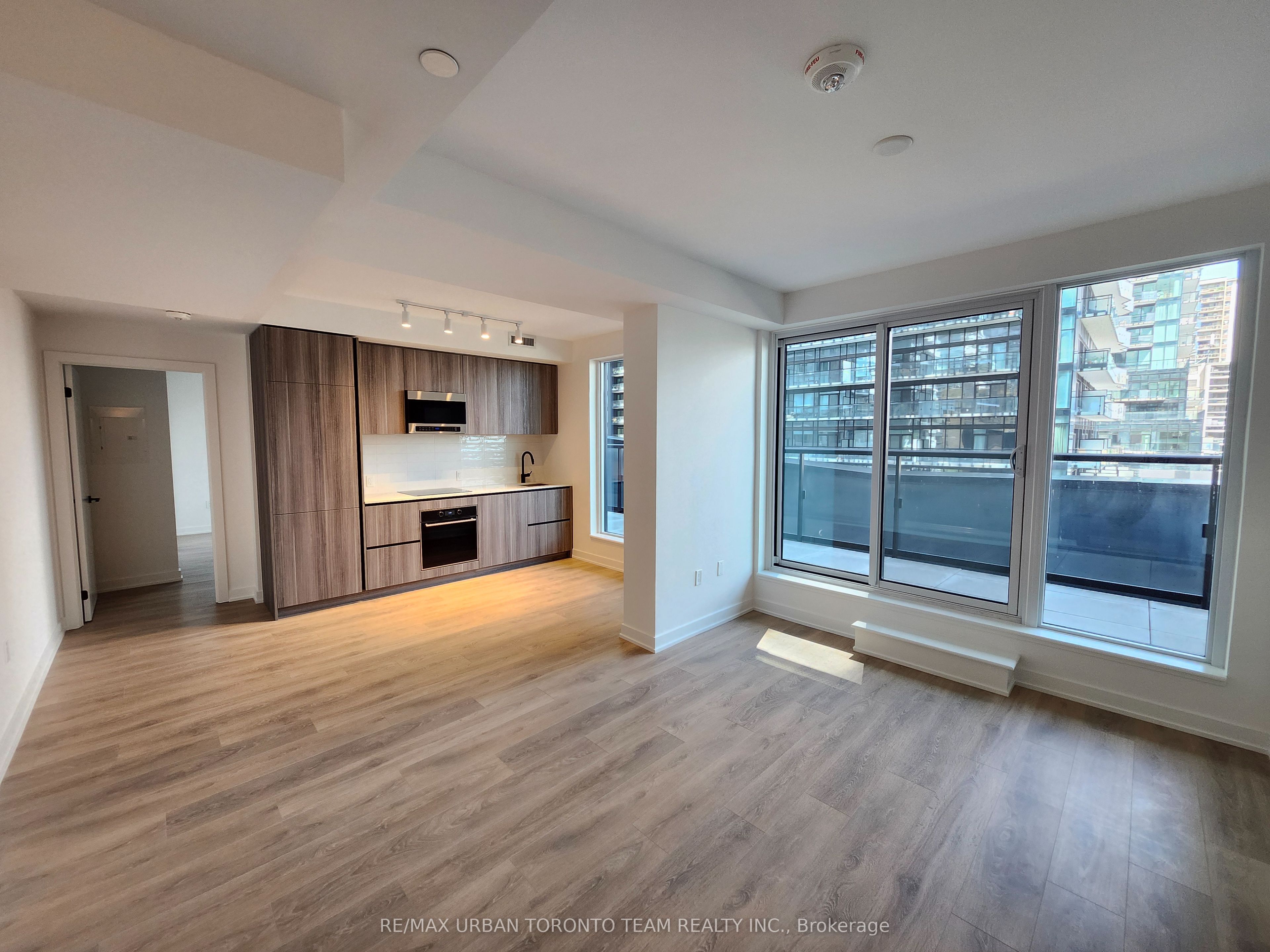 Unit 701 - 117 Broadway Avenue, Toronto 2