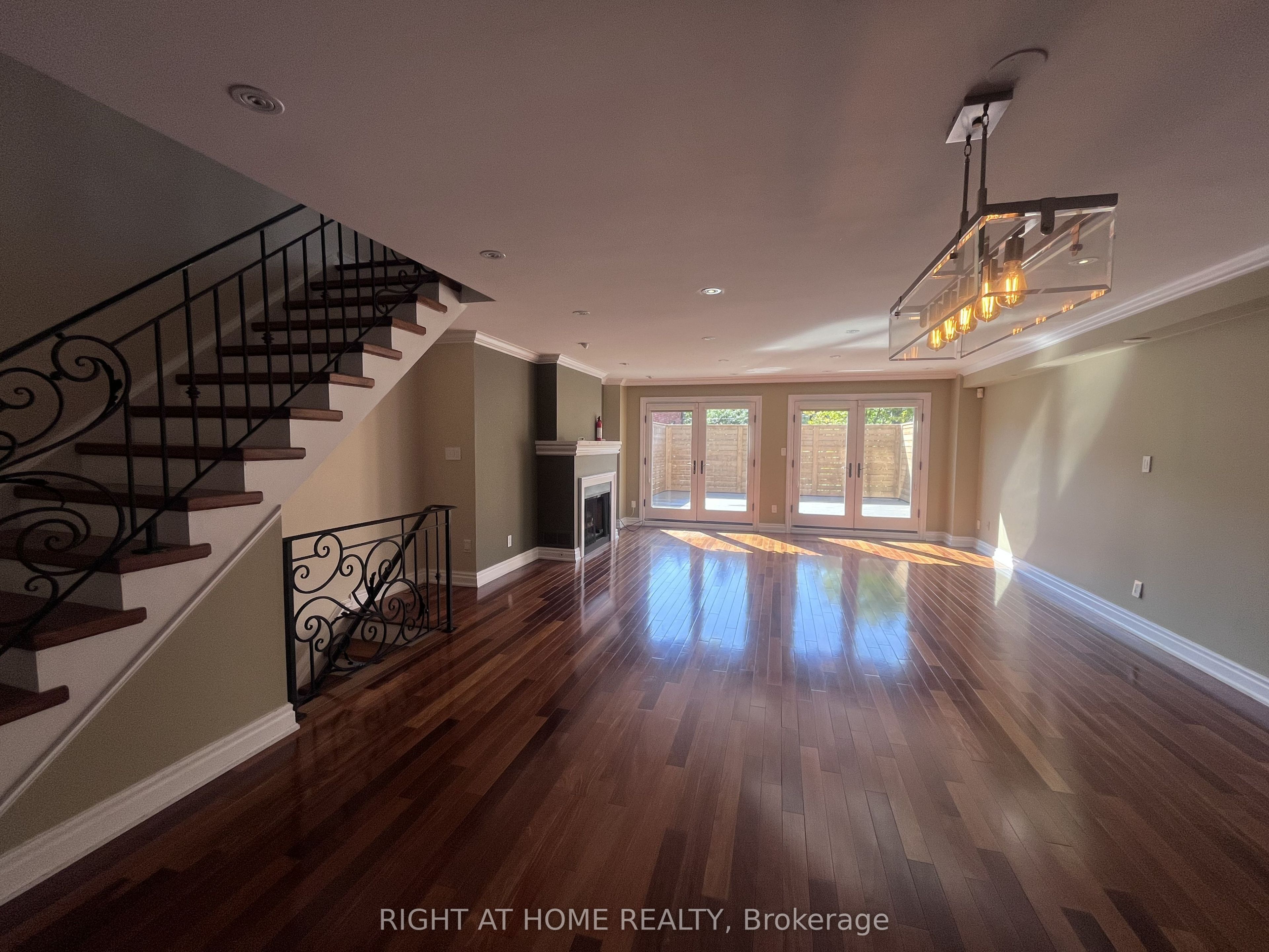 63 Walker Avenue, Toronto 3