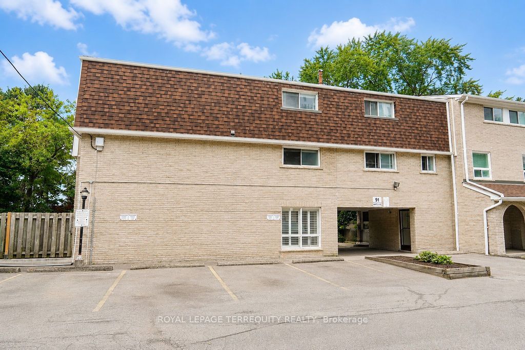 Unit 7 - 91 Rameau Drive, North York 4