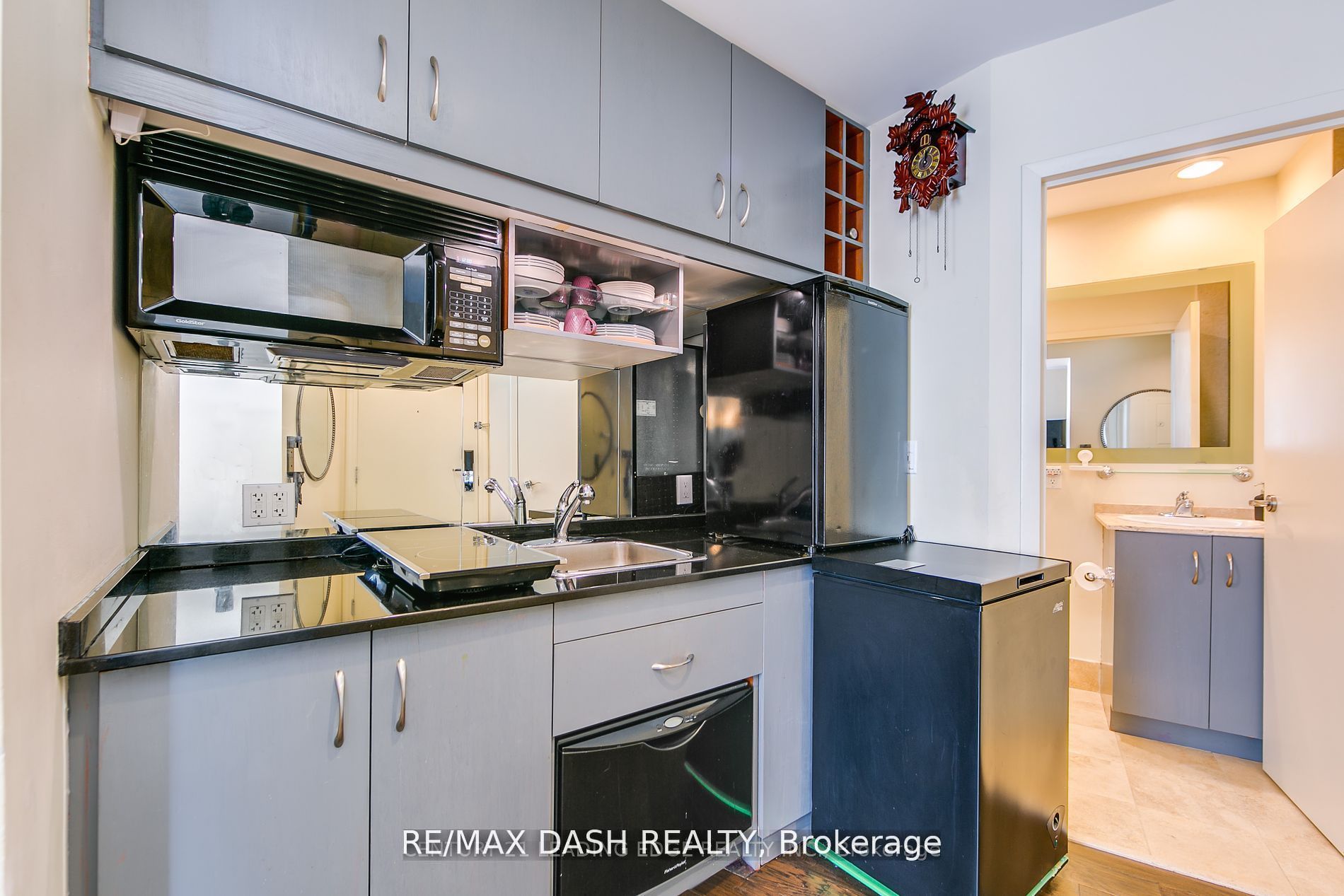 Unit 2411 - 1 King Street W, Toronto 4