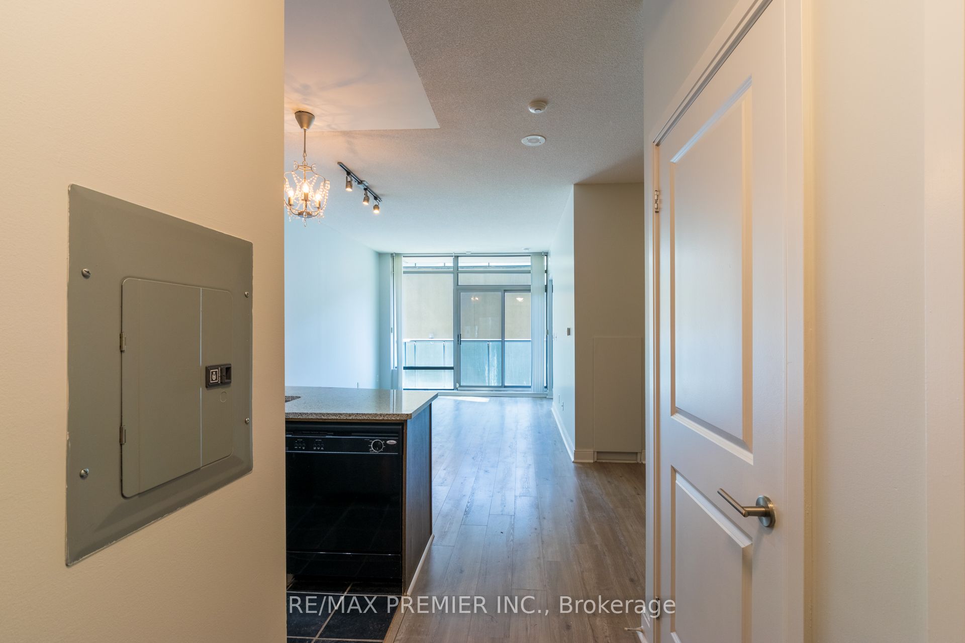 Unit 205 - 21 Scollard Street, Toronto 2