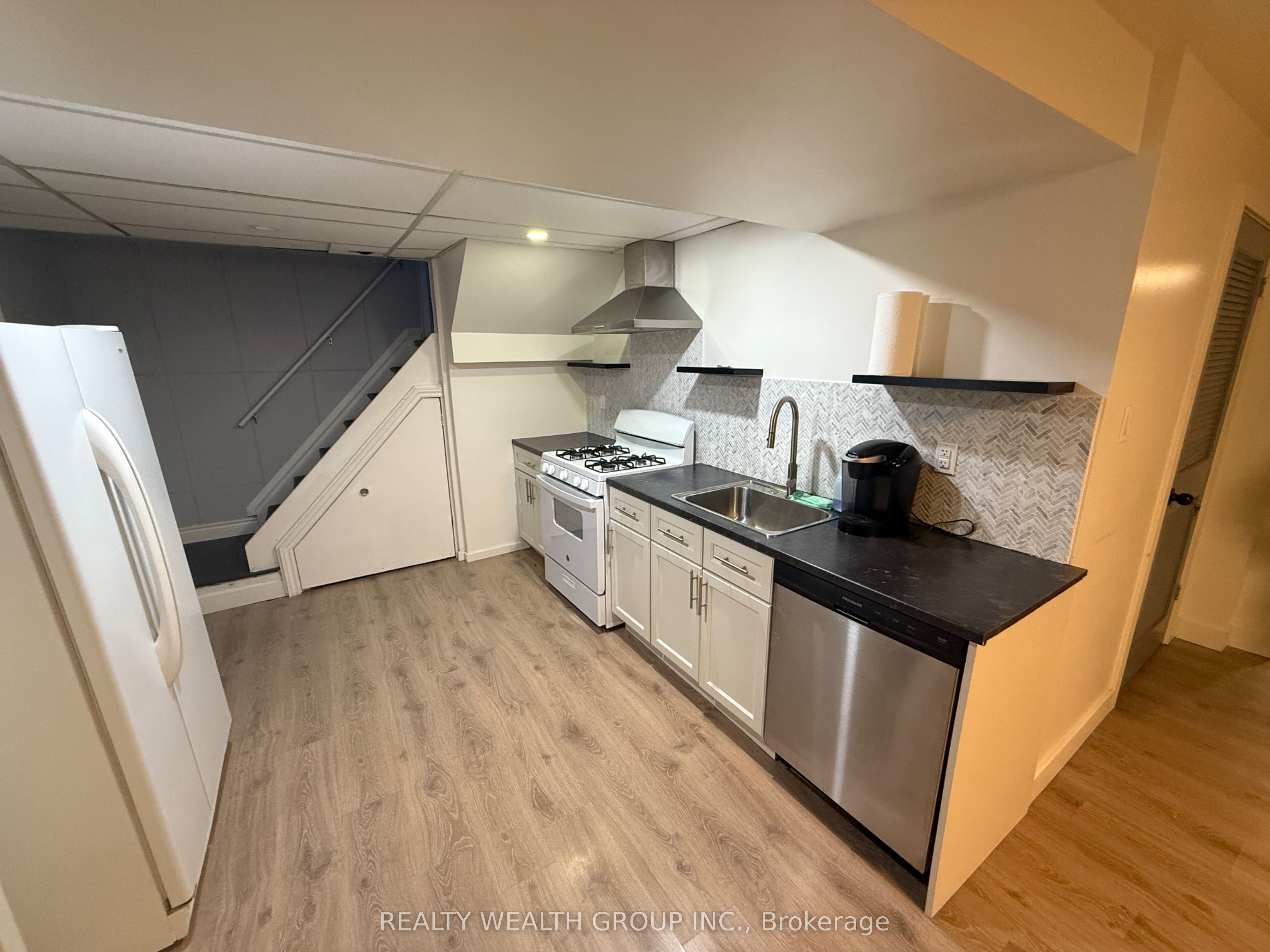 Unit Bsmt - 82 Elvaston Drive, North York 3