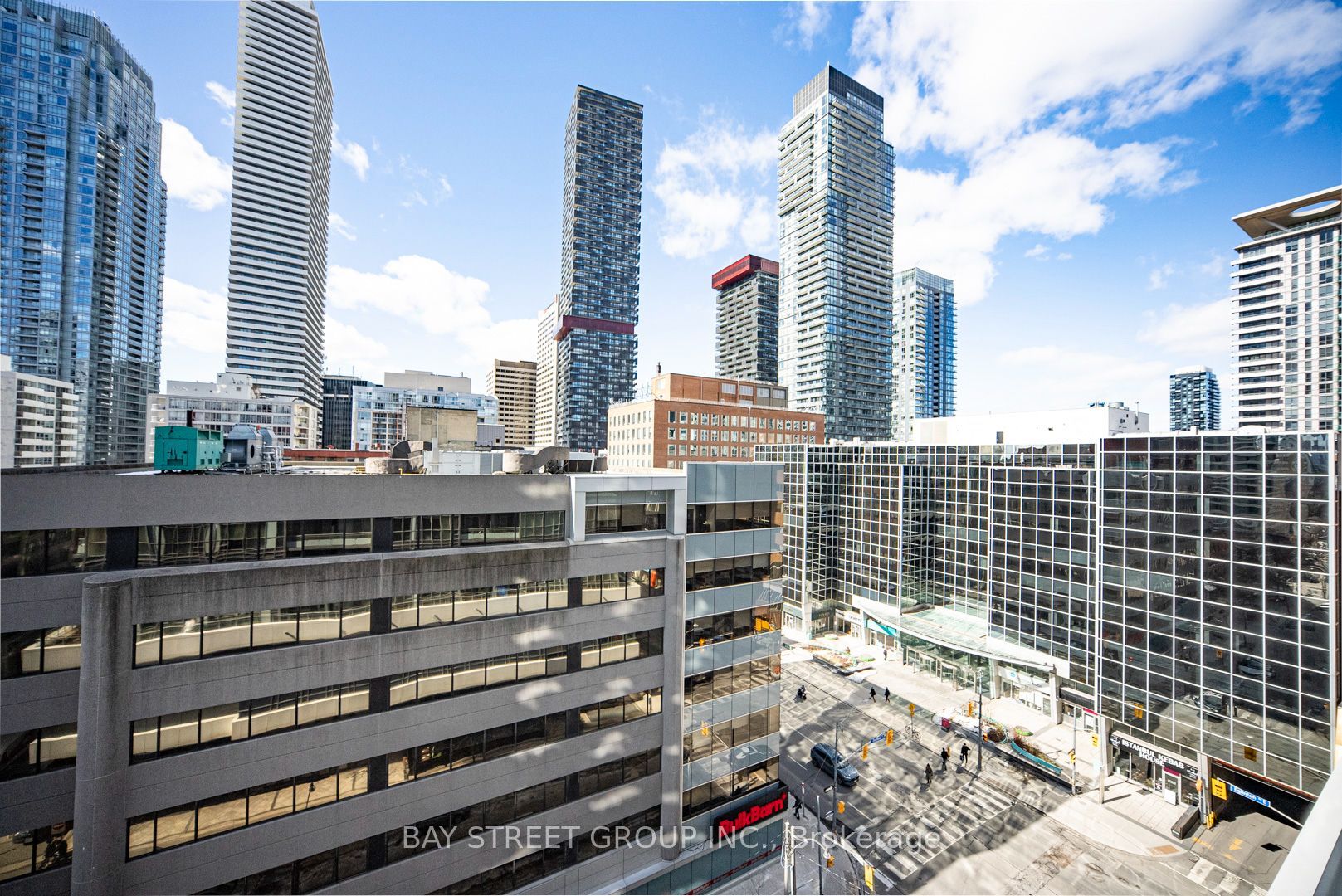 Unit 801 - 89 Dunfield Avenue, Toronto 3