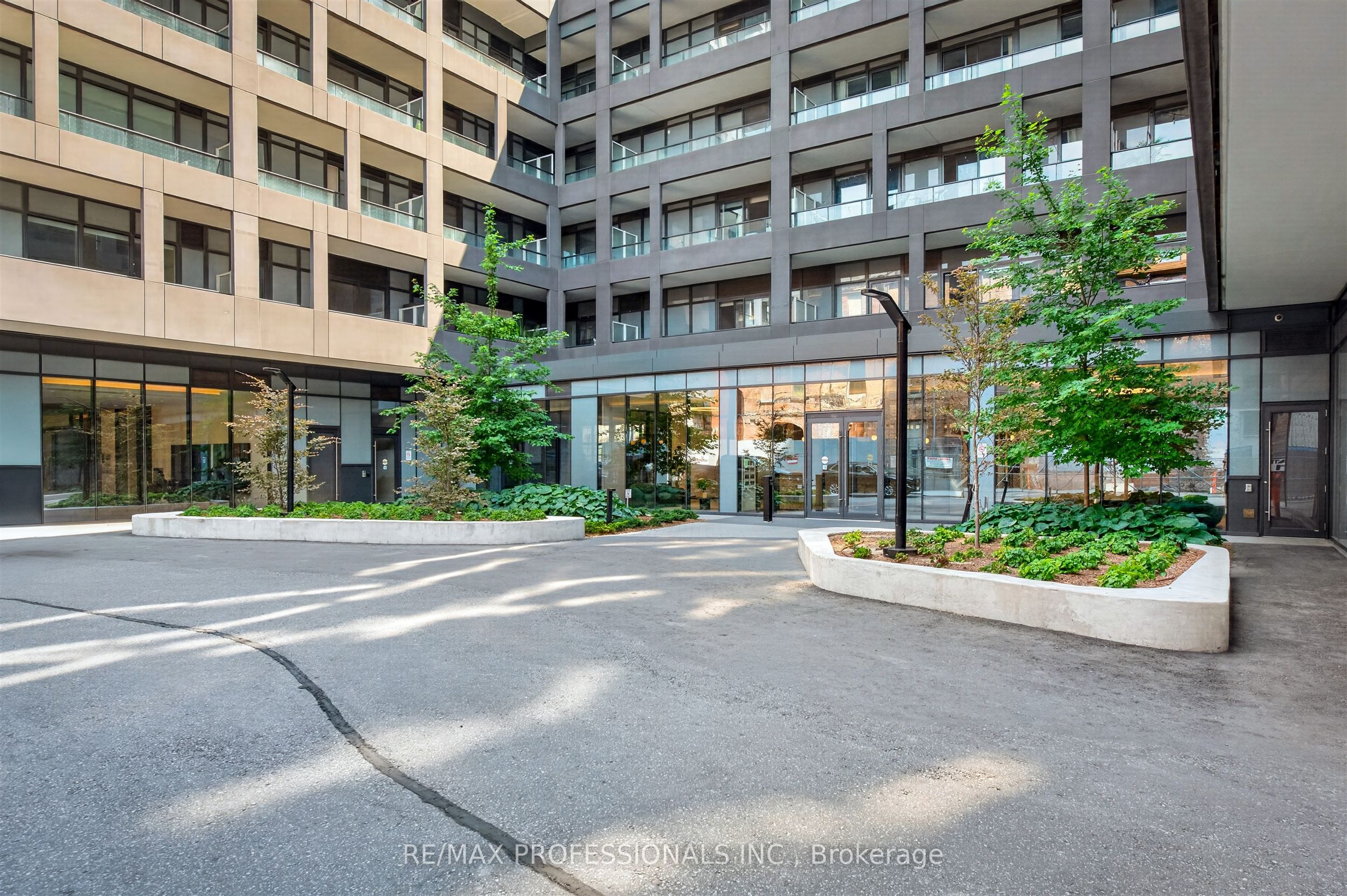Unit 604 - 9 Tecumseth Street, Toronto 4