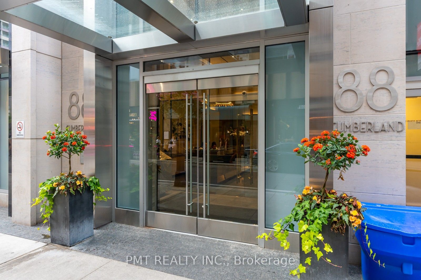 Unit 706 - 88 Cumberland Street, Toronto 2