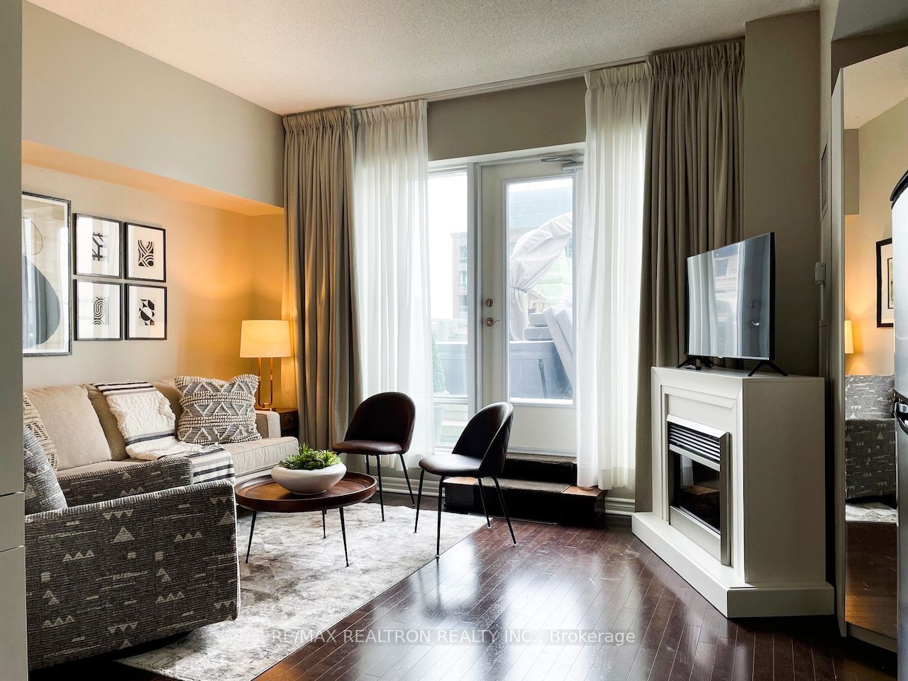Unit 1809 - 1 King Street W, Toronto 2