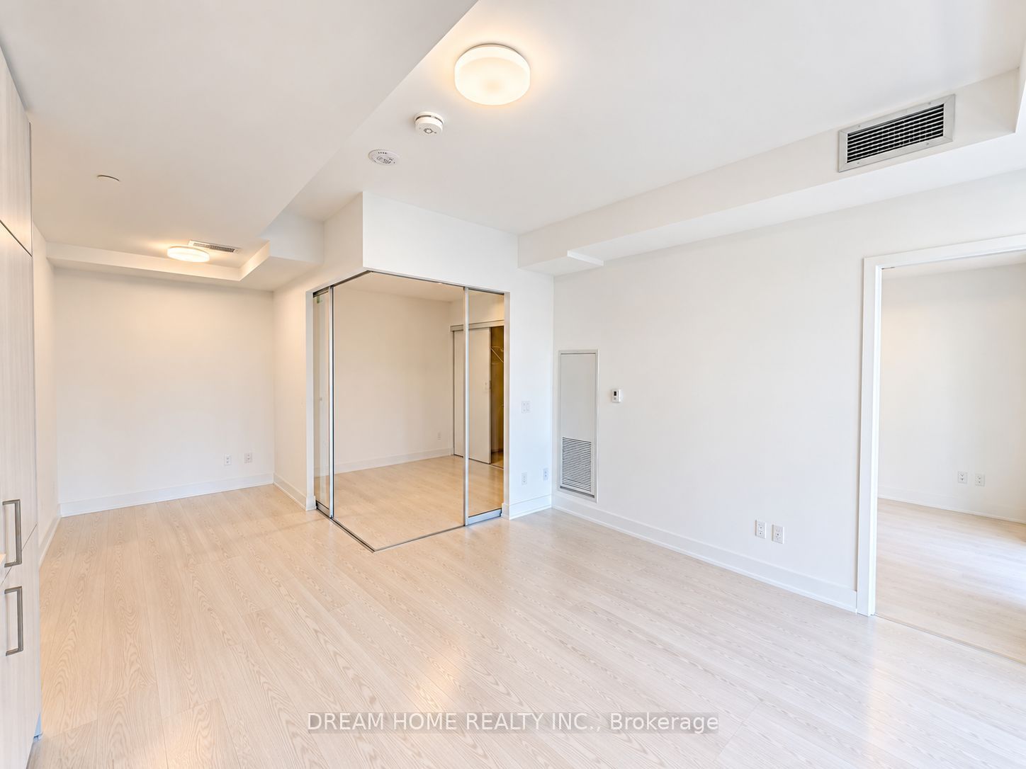 Unit 917 - 308 Jarvis Street, Toronto 5