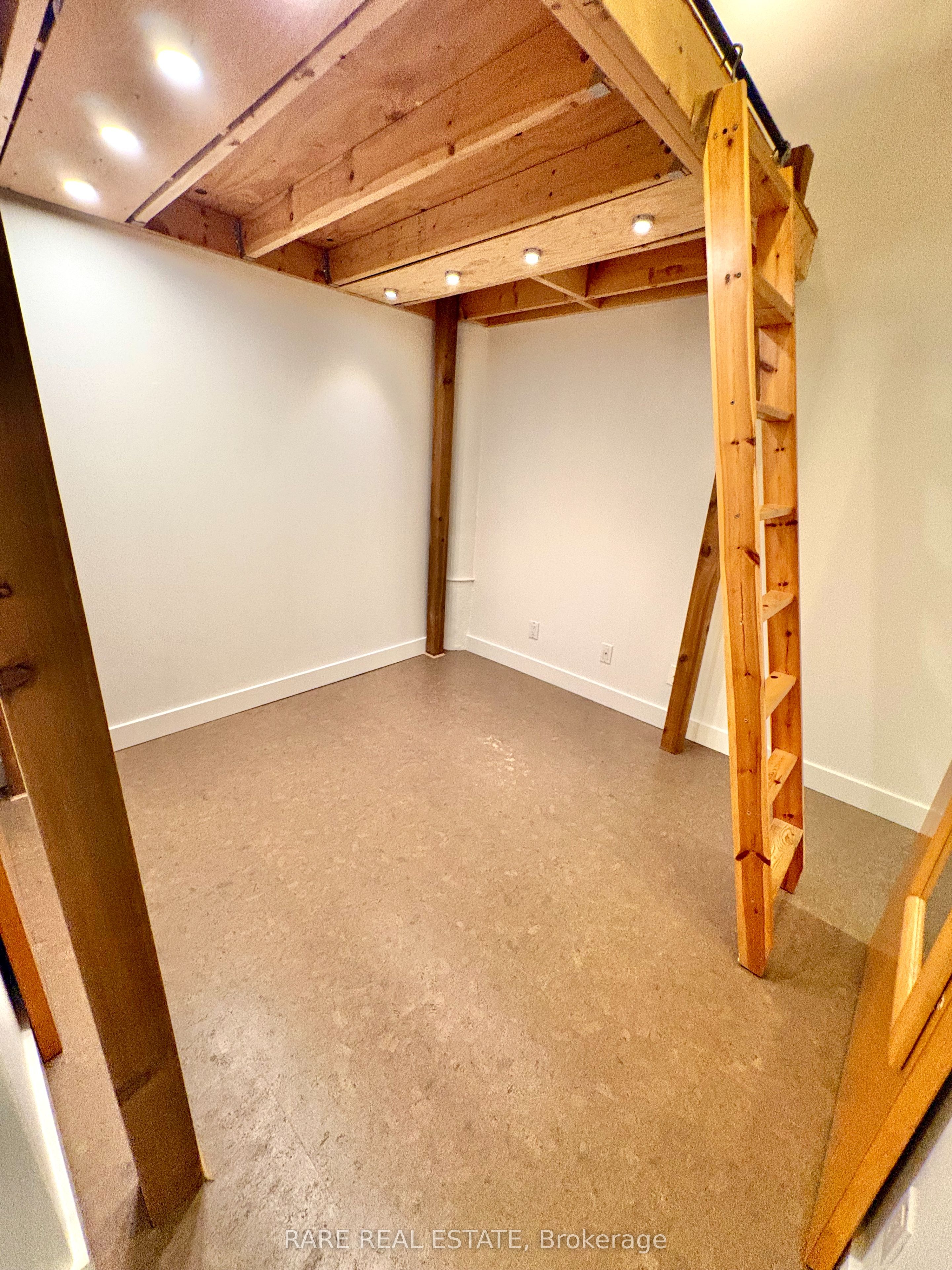 Unit 112 - 365 Dundas Street E, Toronto 3