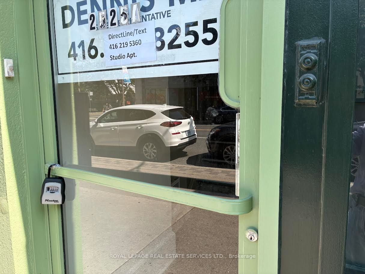 Unit 2 - 2525 Yonge Street, Toronto 2