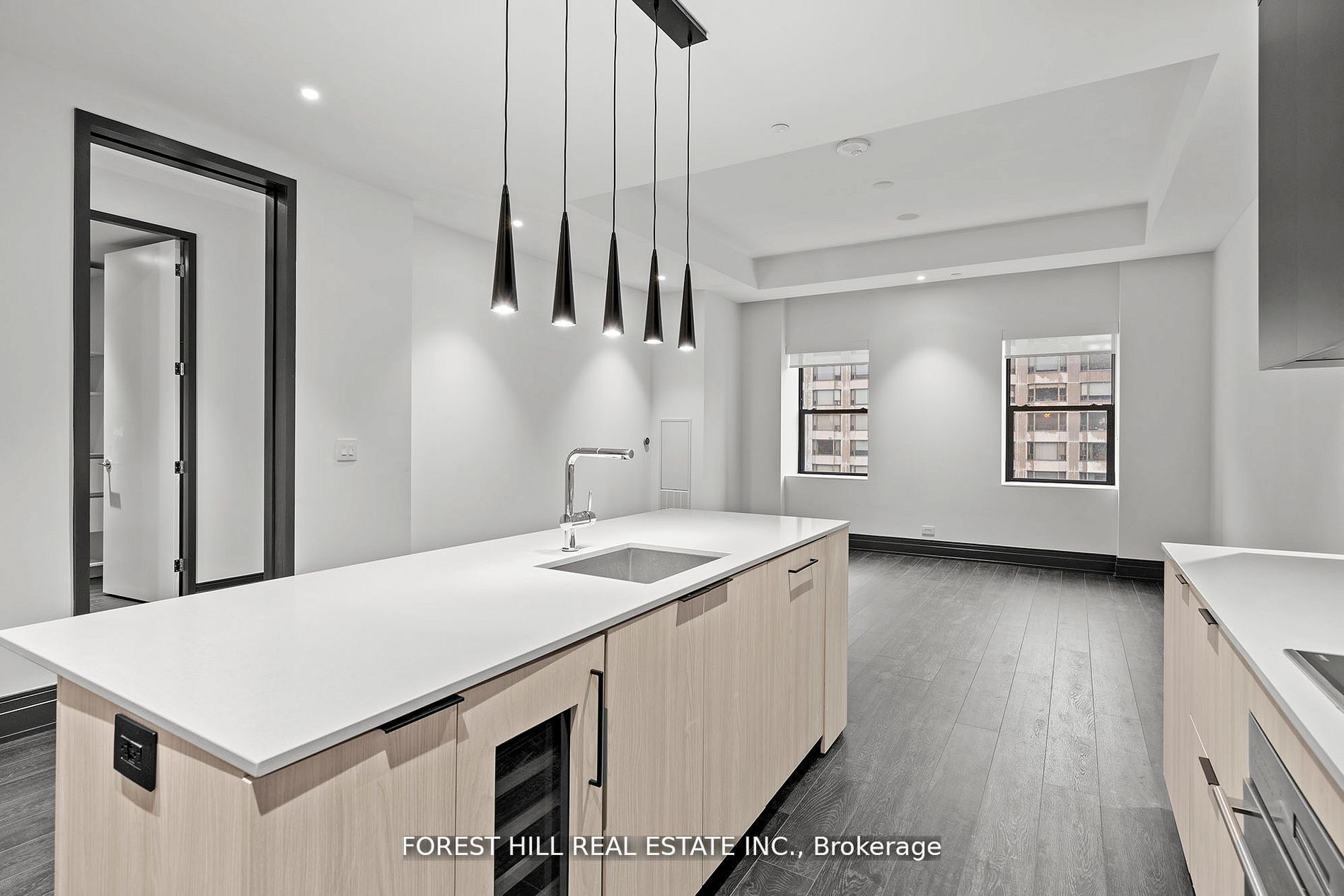 Unit 1402 - 2 Avenue Road, Toronto 3
