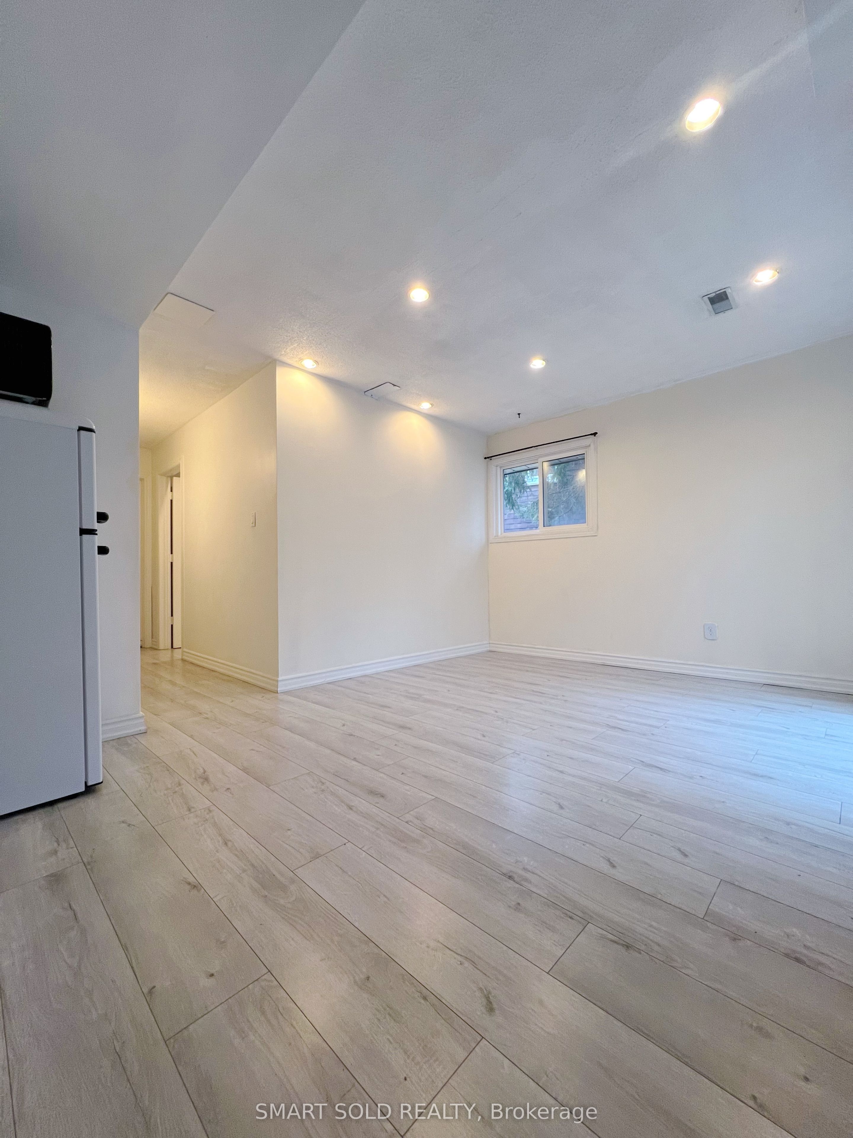 Unit Main - 171 Angus Drive, North York 4