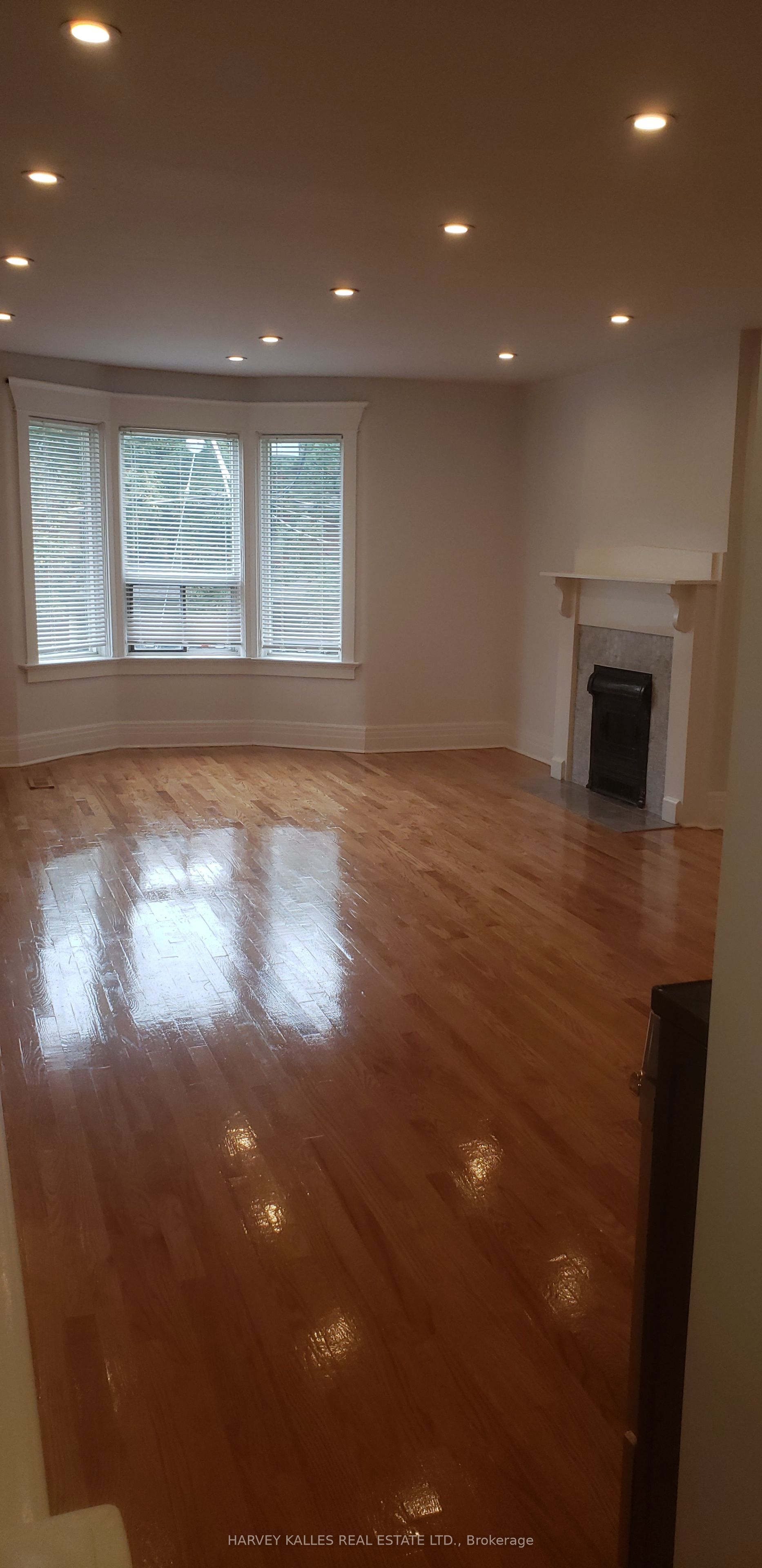 Unit Upper - 226 Ashworth Avenue, Toronto 3