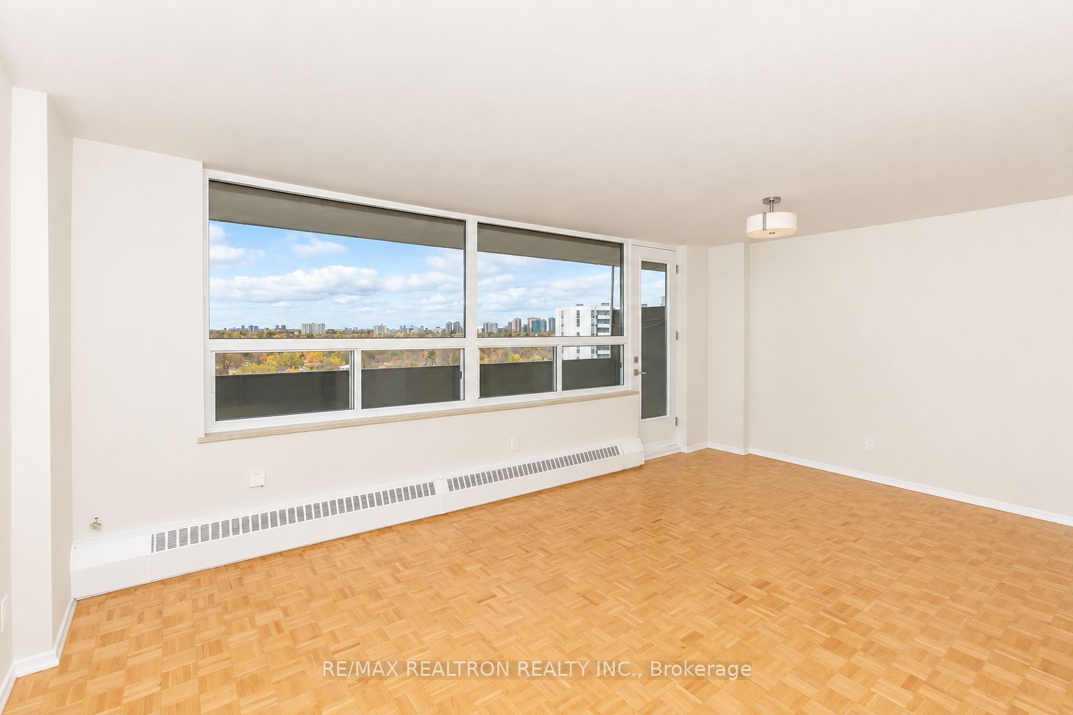 Unit 1008 - 6200 Bathurst Street, North York 2