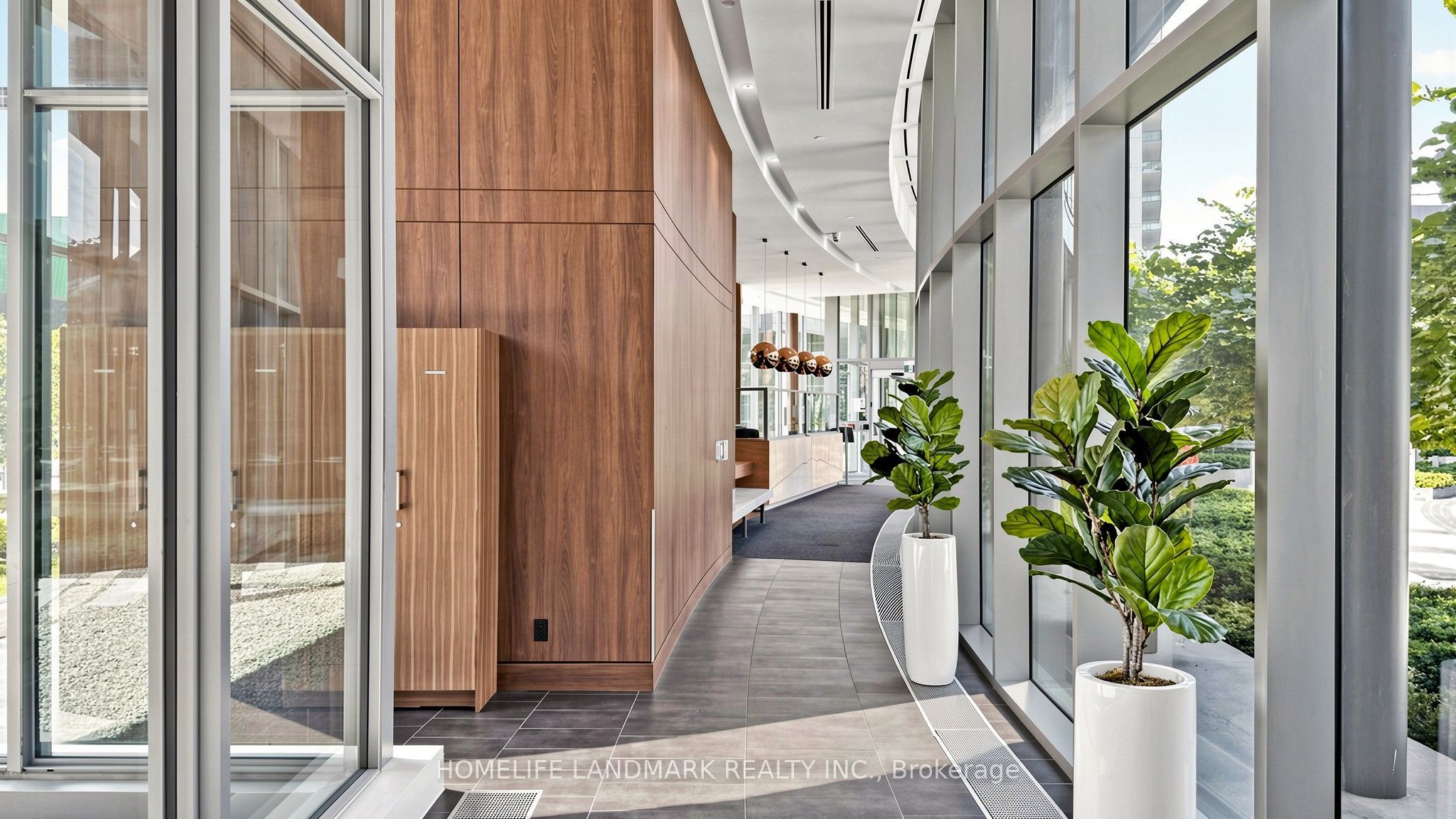 Unit Sph09 - 117 Mcmahon Drive, North York 4