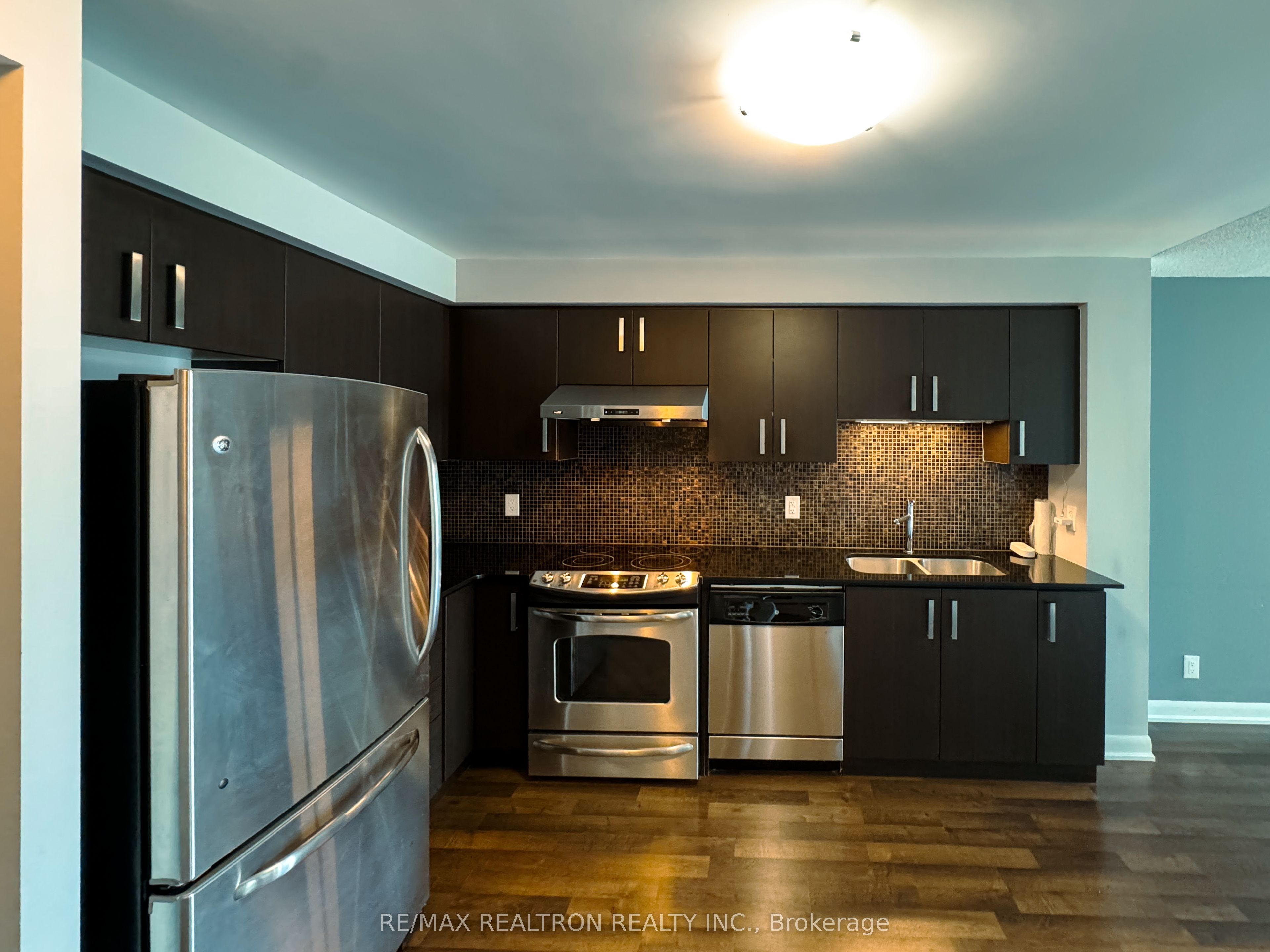 Unit 1103 - 17 Anndale Drive, North York 3