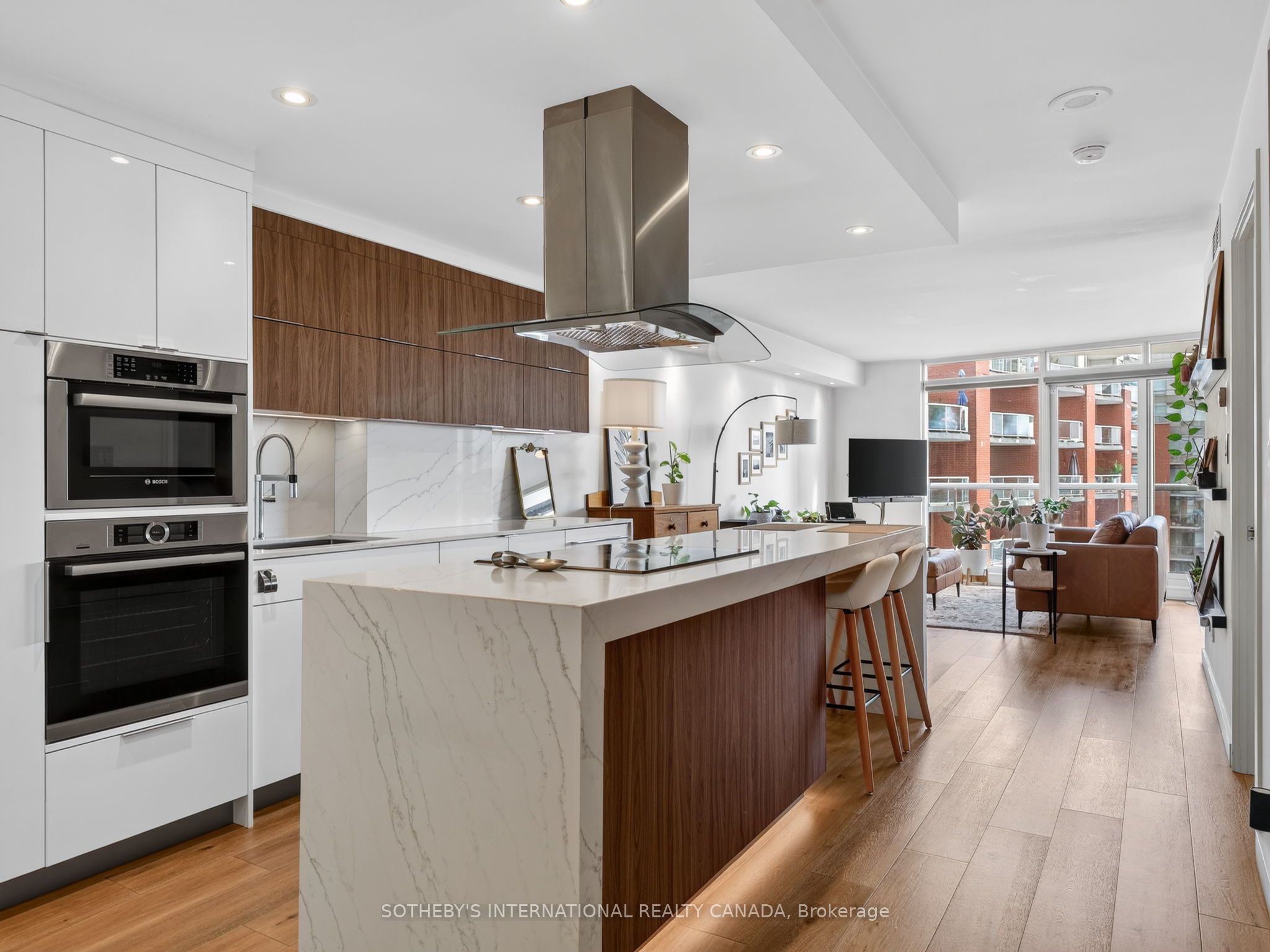 Unit 906 - 550 Queens Quay W, Toronto 3