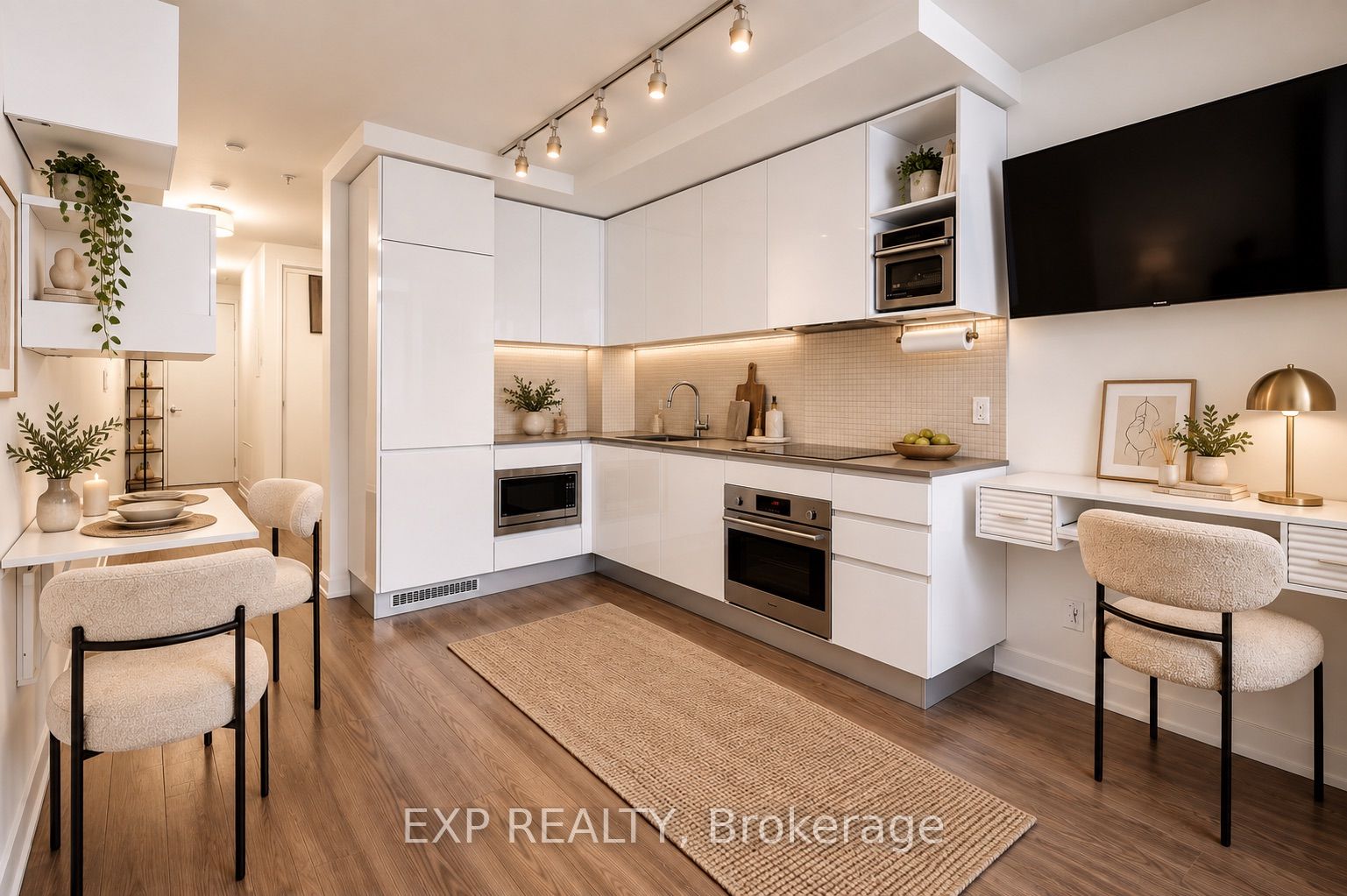 Unit 216 - 377 Madison Avenue, Toronto 4